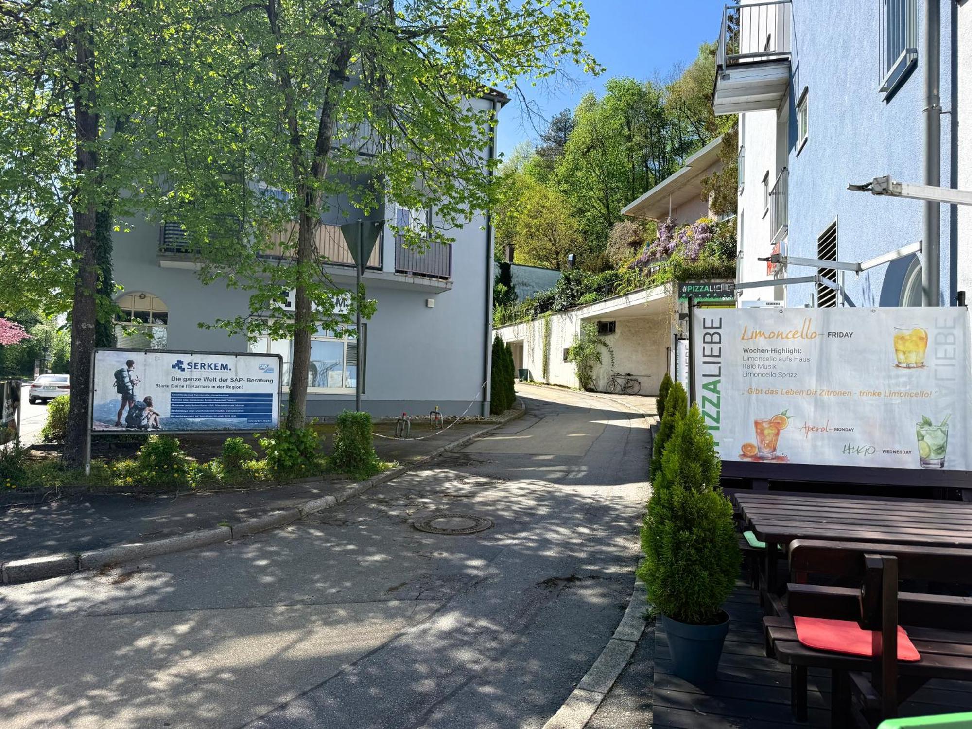 - * Passau